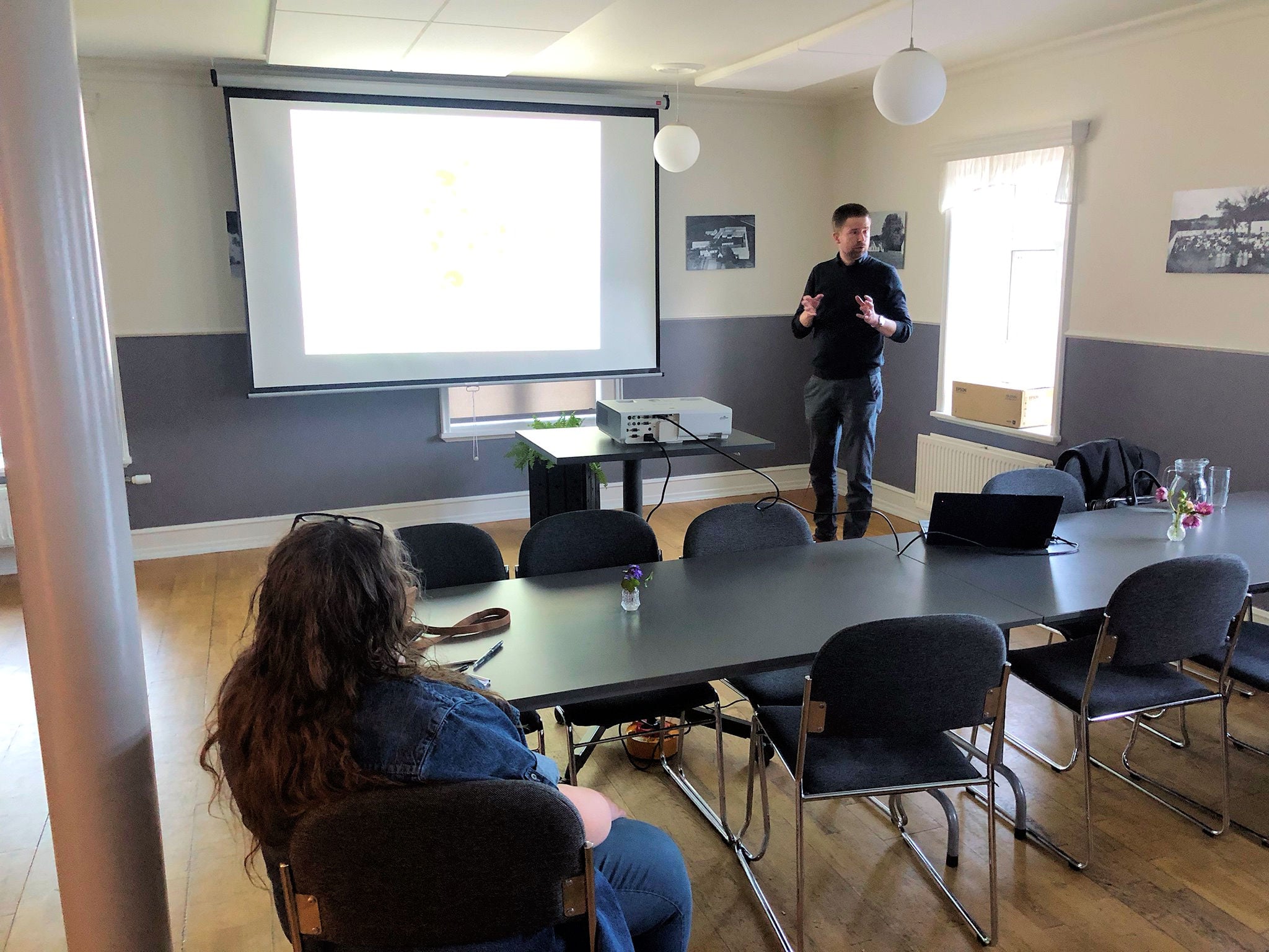 Morten Larsen underholde